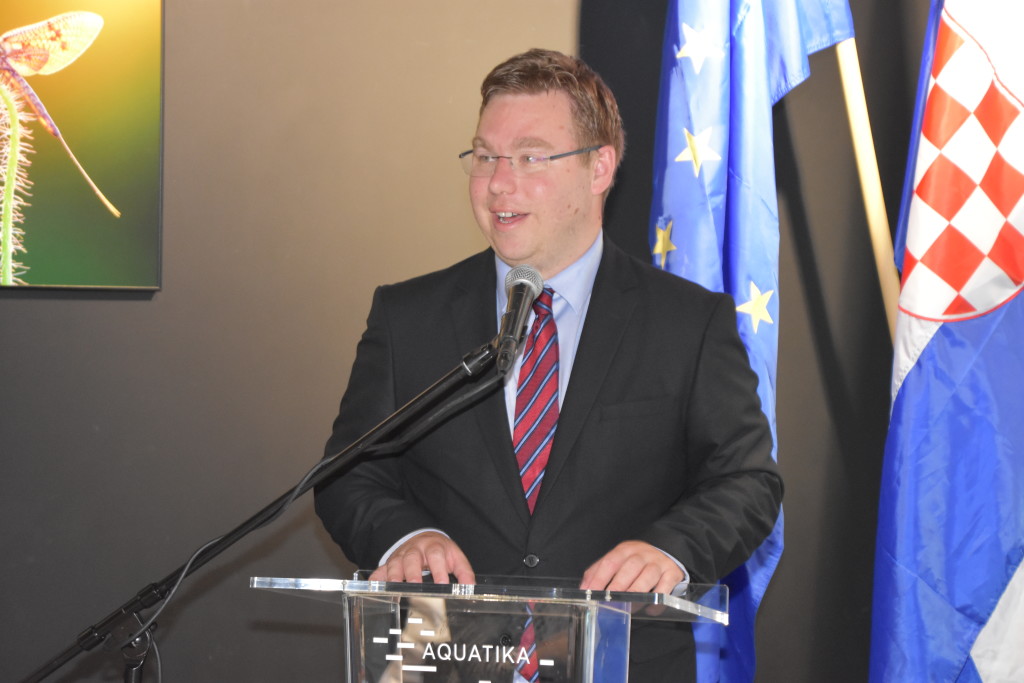 dodjela-ugovora-za-program-zaeli-u-karlovcu_42407525952_o